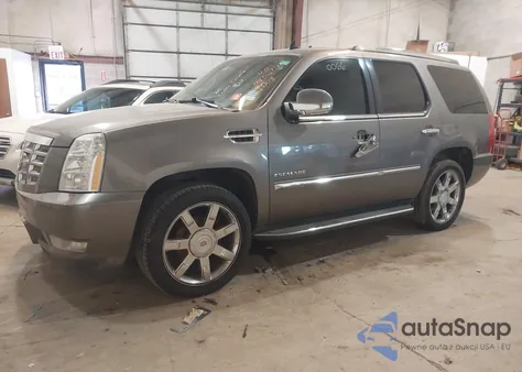 2013 Cadillac Escalade Luxury z USA, uszkodzony, nr VIN 1GYS3BEF4DR147071